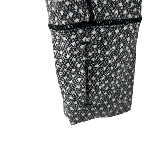 Lululemon Rush Hour Pullover Top Long Sleeve Frozen Fizz Size 4 Black White - Picture 5 of 6